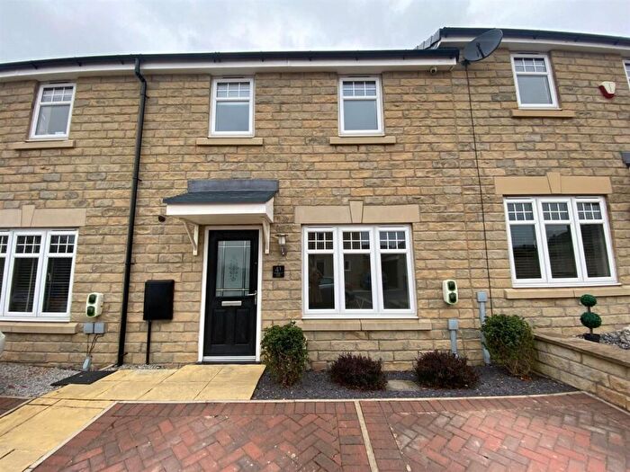 3 Bedroom Terraced House To Rent In Forest Court, Huddersfield, HD2