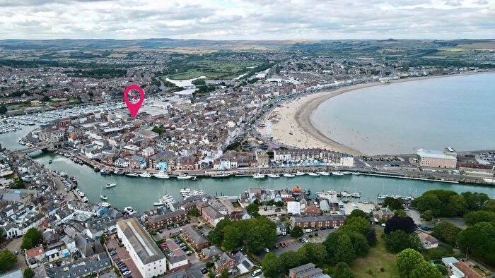 1 Bedroom Flat For Sale In Lower St. Alban Street, Weymouth, DT4
