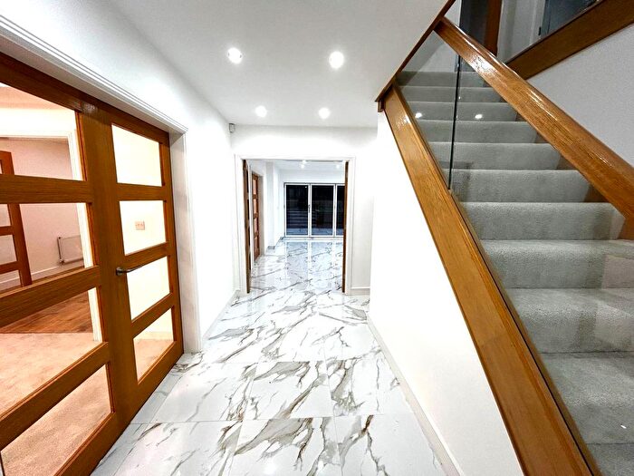 5 Bedroom Detached House For Sale In Hamstead Hill, Birmingham, B20