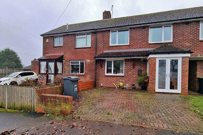 3 Bedroom Terraced House For Sale In Winterslow Drive, Leigh Park, PO9