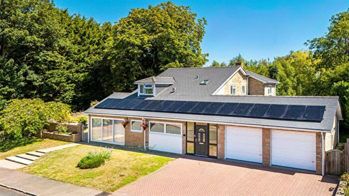 5 Bedroom Detached Bungalow For Sale In Cavendish Place, Stratton Audley, Bicester, OX27