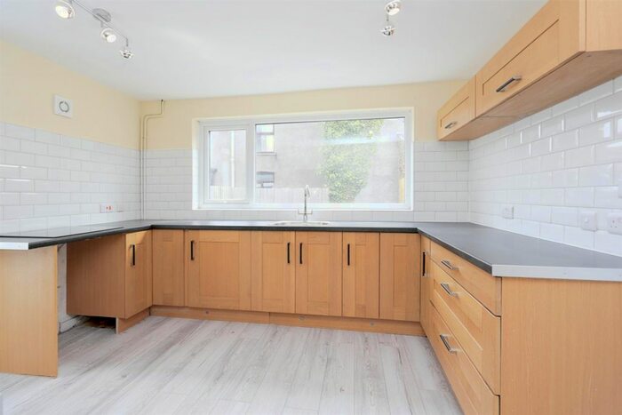 4 Bedroom Property To Rent In Green Street, Cardiff, CF11