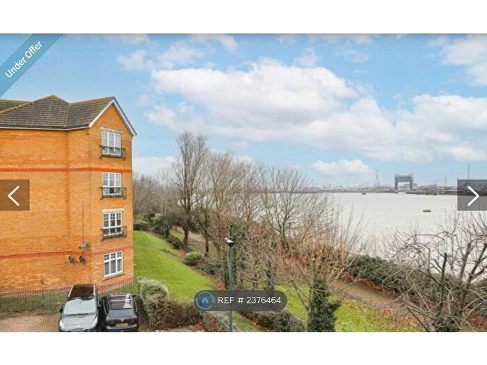 2 Bedroom Flat To Rent In Thamesmead, London, SE28