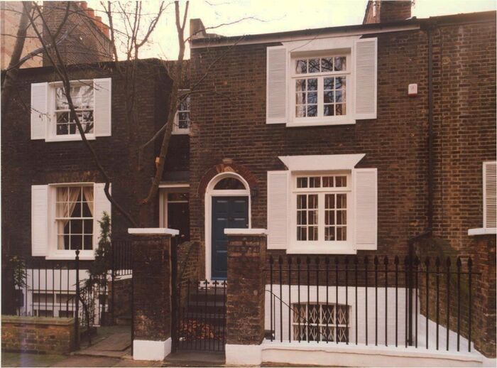 3 Bedroom Terraced House To Rent In Thistle Grove, London, SW10