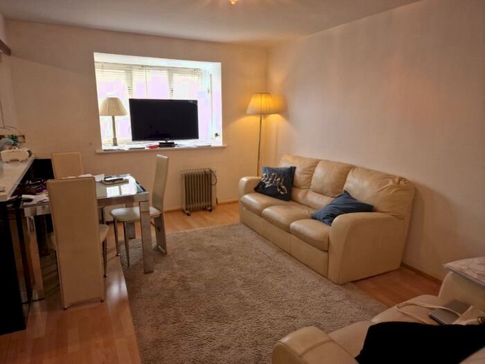 1 Bedroom Apartment To Rent In Draycott Close, London, NW2