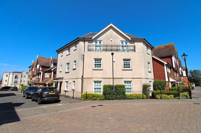 2 Bedroom Flat For Sale In St. Augustines Park, Westgate-On-Sea, CT8
