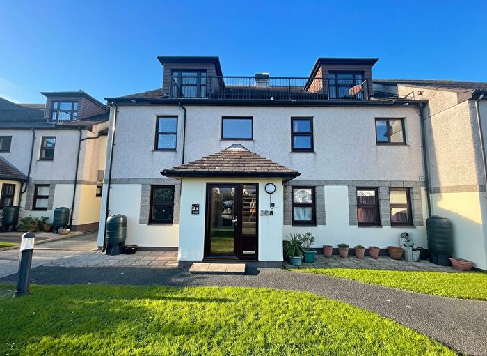 3 Bedroom Flat For Sale In Harbour Court, Portreath, TR16