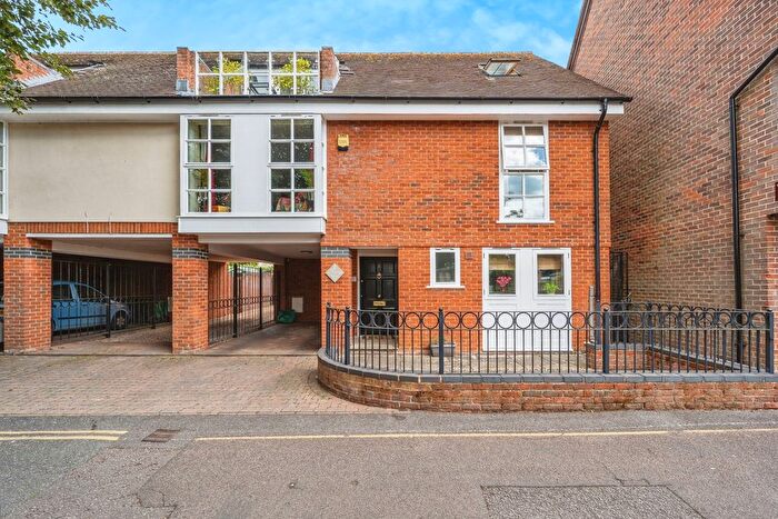 4 Bedroom Semi-Detached House For Sale In Church Road, Romsey, Hampshire, SO51