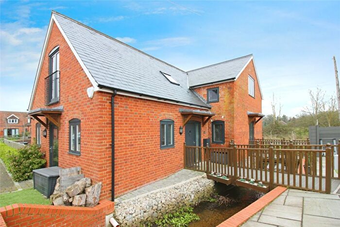 4 Bedroom Detached House For Sale In James Farm, James Lane, Grazeley Green, RG7