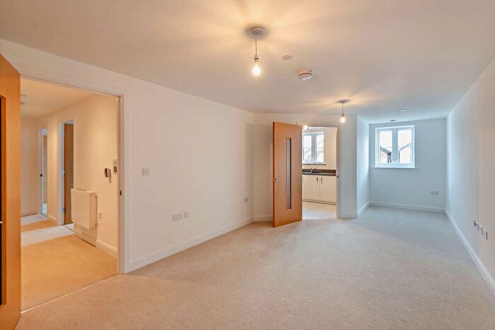 2 Bedroom Flat To Rent In Lowe House, Knebworth, SG3