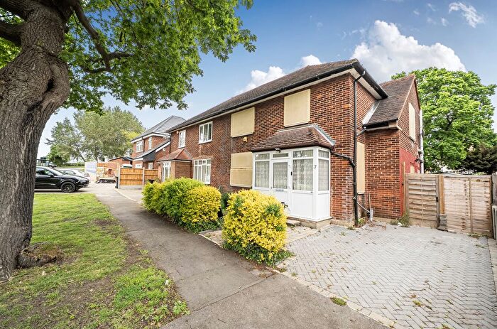 3 Bedroom Semi-Detached House For Sale In Manford Way, Chigwell, IG7