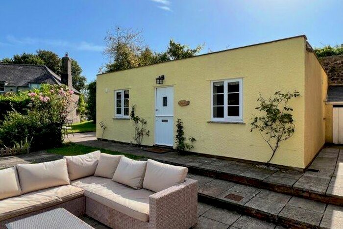 1 Bedroom Flat To Rent In Berry Pomeroy, Totnes, TQ9