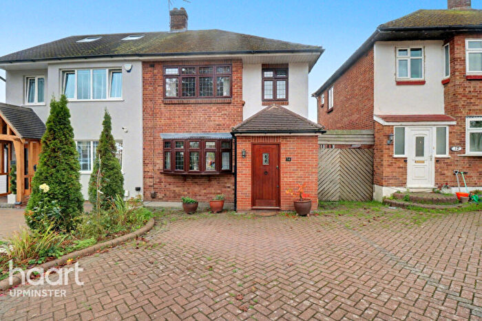 3 Bedroom Semi-Detached House For Sale In Peterborough Avenue, Essex, RM14