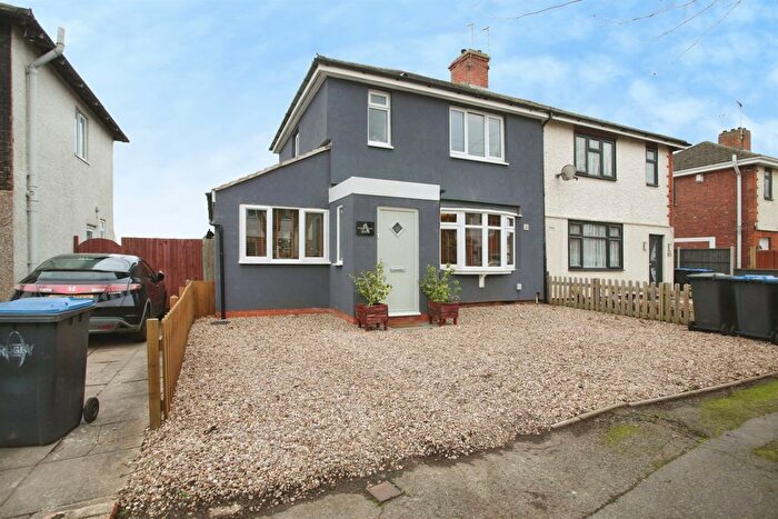 3 Bedroom Semi Detached House For Sale In Townsend Road, Rugby, CV21