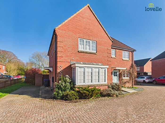 3 Bedroom Semi-Detached House For Sale In Kingfisher Drive, Market Rasen, LN8