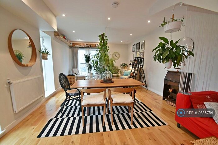 2 Bedroom Penthouse To Rent In Old Mill Street, Manchester, M4