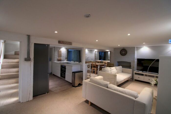 2 Bedroom Flat To Rent In Sandgate High Street, Sandgate CT20