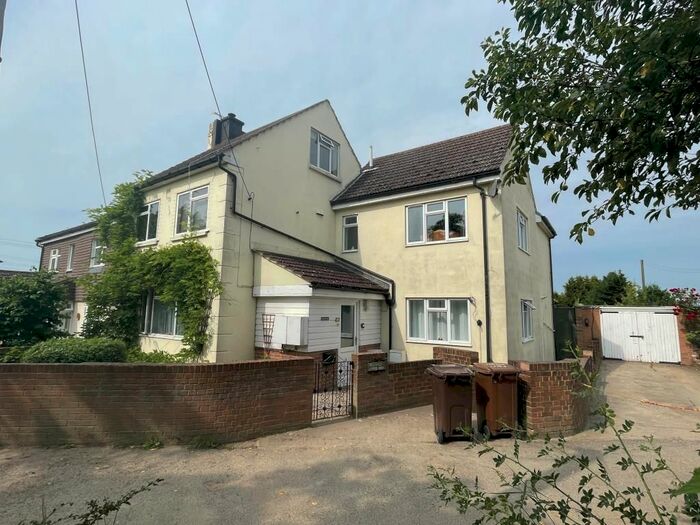 4 Bedroom Semi-Detached House For Sale In Reginald Lodge, Well Penn Road, Cliffe, Rochester, Kent, ME3