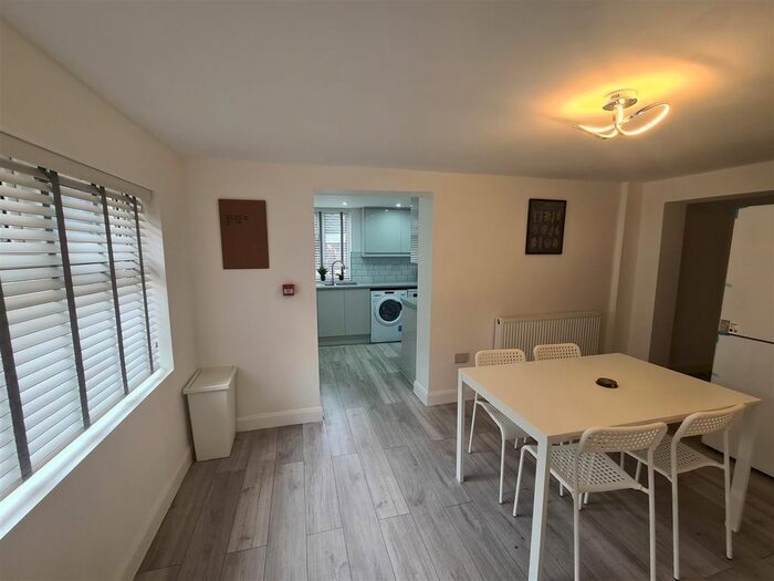 1 Bedroom Property To Rent In Worcester Road, Bromsgrove, B61