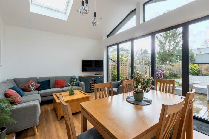 4 Bedroom Detached House For Sale In Warren Road, Reigate, RH2