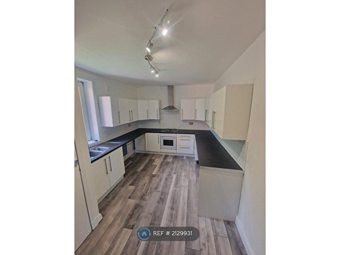 2 Bedroom Flat To Rent In Kerr Street, Dundee, DD2