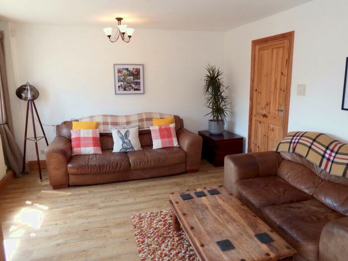 3 Bedroom End Of Terrace House For Sale In Julia Gate, Stevenage, Hertfordshire, SG2