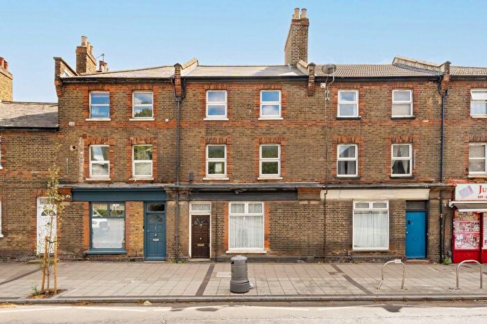 4 Bedroom Terraced House For Sale In Old Oak Lane, Willesden Junction, NW10
