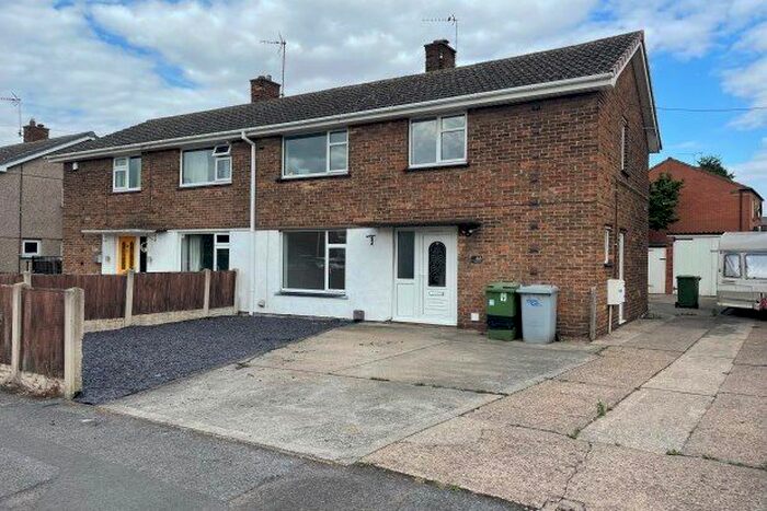 3 Bedroom Semi-Detached House To Rent In Chestnut Drive, Newark, NG22