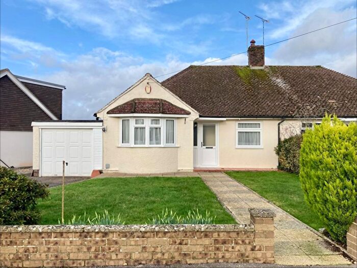 2 Bedroom Bungalow To Rent In Cootes Avenue, Horsham, RH12