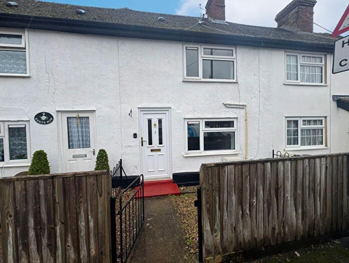 2 Bedroom Property For Sale In Kents Row Grove, Wantage, Abingdon, Oxfordshire, OX12