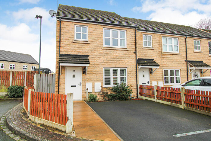 3 Bedroom End Of Terrace House For Sale In Willow Way, Skipton, North Yorkshire, BD23