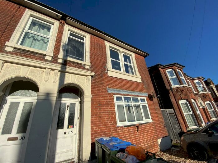 7 Bedroom House To Rent In Alma Road, SO14