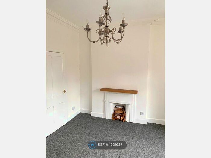2 Bedroom Flat To Rent In High Street, Bonnyrigg, EH19