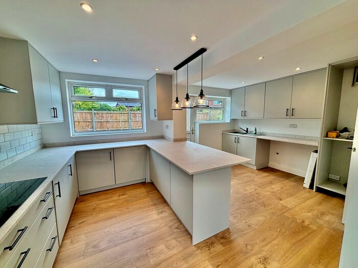 3 Bedroom Property To Rent In Manchester Road, Lostock Gralam, Northwich, CW9