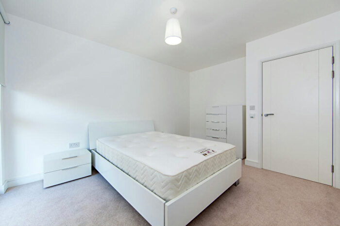 1 Bedroom Flat To Rent In Copenhagen Court, Yeoman Street, Greenland Place, Surrey Quay, SE8