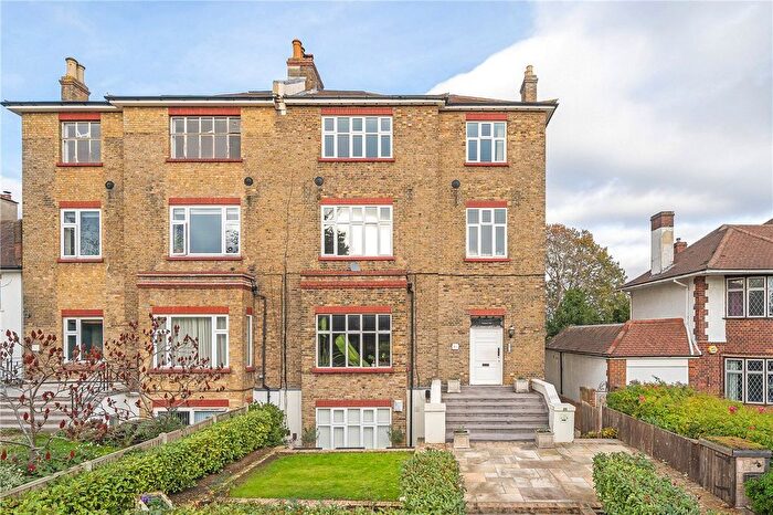 2 Bedroom Flat For Sale In Border Road, London, SE26