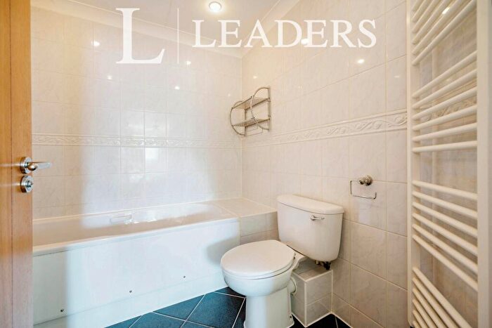 2 Bedroom Apartment To Rent In Arethusa House, Gunwharf Quays, PO1