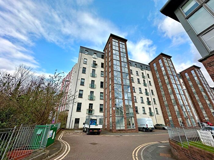 2 Bedroom Flat To Rent In Duke Wynd, Dennistoun, Glasgow, G4