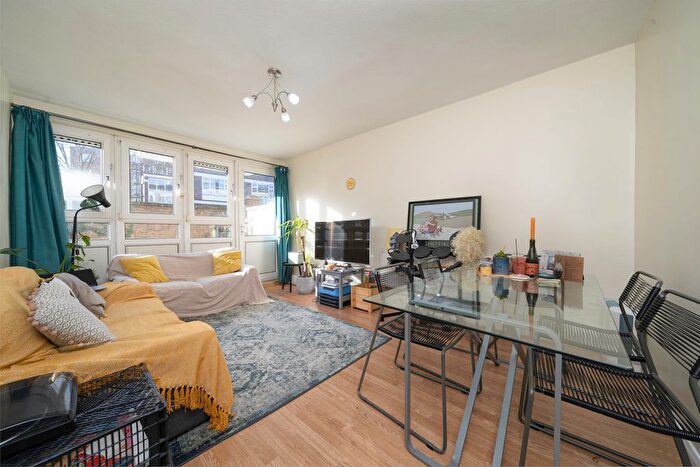 2 Bedroom Flat For Sale In Hoxton Street, London, N1
