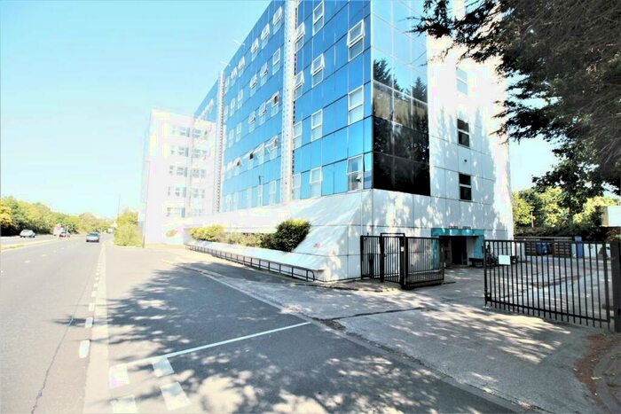 1 Bedroom Flat To Rent In London Road, Crawley, RH10