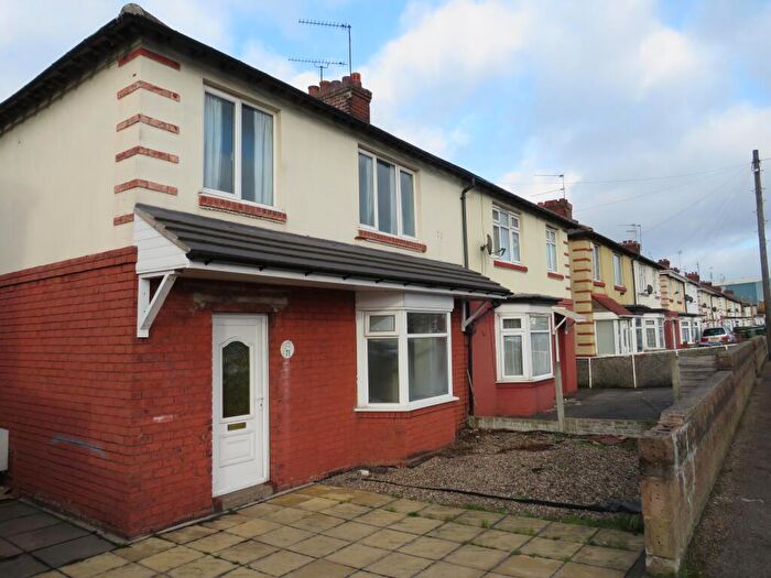 3 Bedroom Semi-Detached House To Rent In Fountain Lane, Oldbury, B69