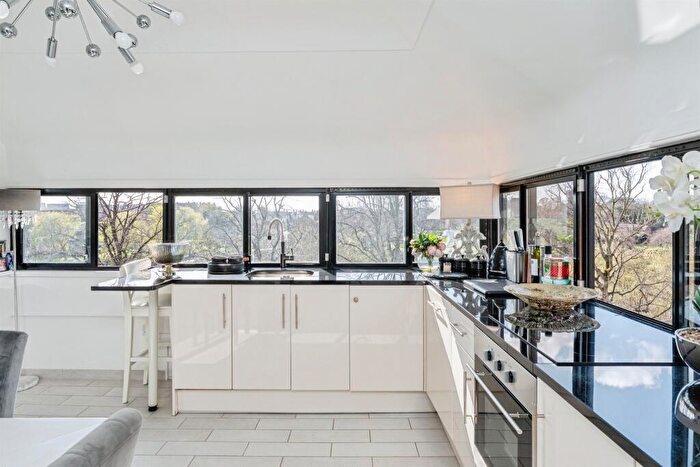 2 Bedroom Apartment For Sale In The Shipgate, Chester, CH1