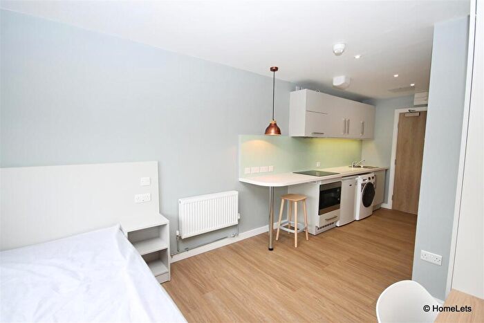 1 Bedroom Flat To Rent In Apartment, Lower Bristol Road, BA2