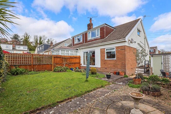 3 Bedroom Semi-Detached House For Sale In Seys Close, Cowbridge, Vale Of Glamorgan, CF71