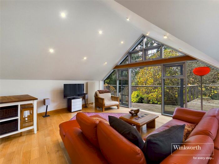 1 Bedroom Apartment To Rent In Church Road, Caversham, Reading, Berkshire, RG4