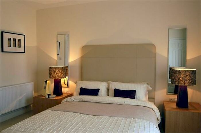 4 Bedroom Town House To Rent In Morecambe Street, Elephant & Castle, London, SE17