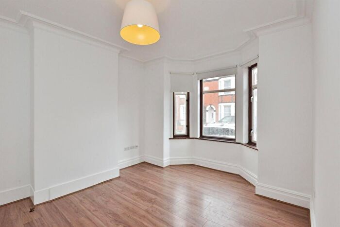3 Bedroom Terraced House For Sale In Cambridge Street, Wolverton, Milton Keynes, MK12