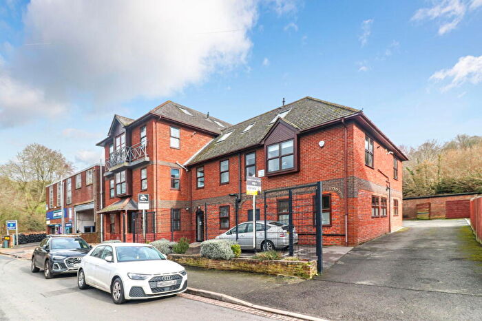 2 Bedroom Flat For Sale In Nashleigh Court, Severalls Avenue, Chesham, HP5