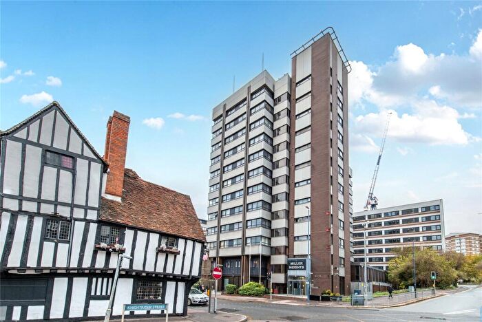 2 Bedroom Flat For Sale In Lower Stone Street, Maidstone, Kent, ME15