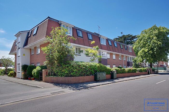 1 Bedroom Retirement Property For Sale In Avon Road, Sandringham Court, BH8